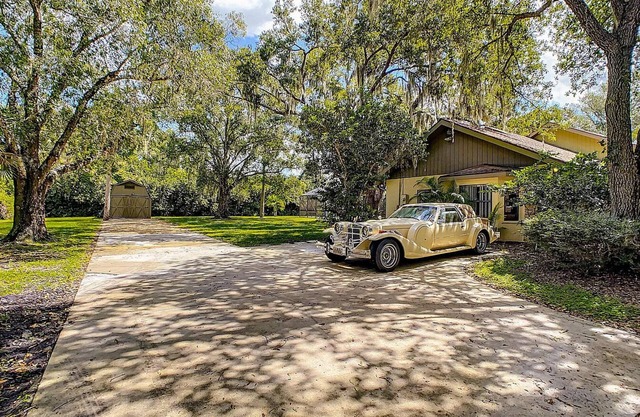 4 bdr 4800 sq ft Luxurious Home+Huge Heated Pool