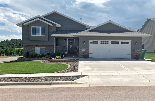 4 Bdrm, 3 Bath Home In Sturgis - Perfect For Motorcycle Rally or Holiday Retreat