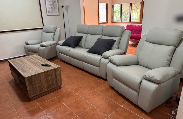 4 Bed 2 Bath House with Pool Town Beach Broome