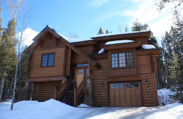 4 Bedroom, 4.5 Bath Luxurious Log Cabin- Teton Springs- Sleeps 10-Full Amenities