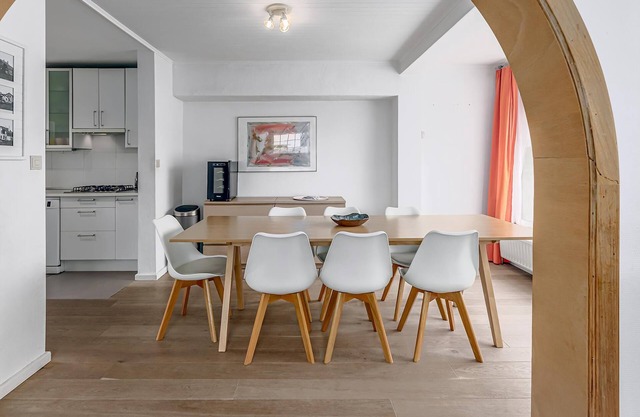 4 bedroom accommodation in Oostduinkerke