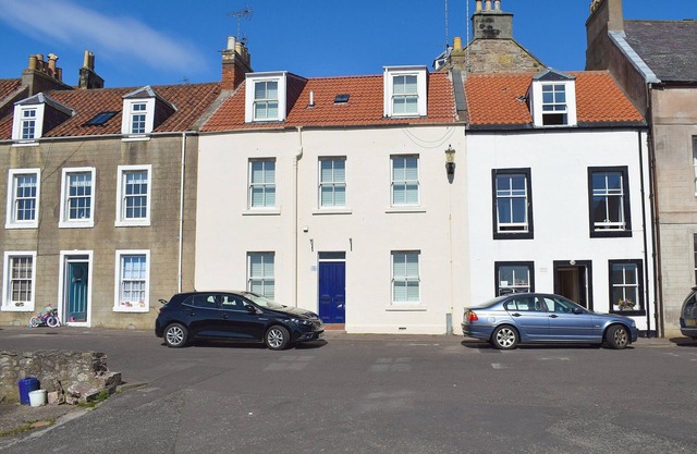 4 bedroom accommodation in Cellardyke, near Anstruther
