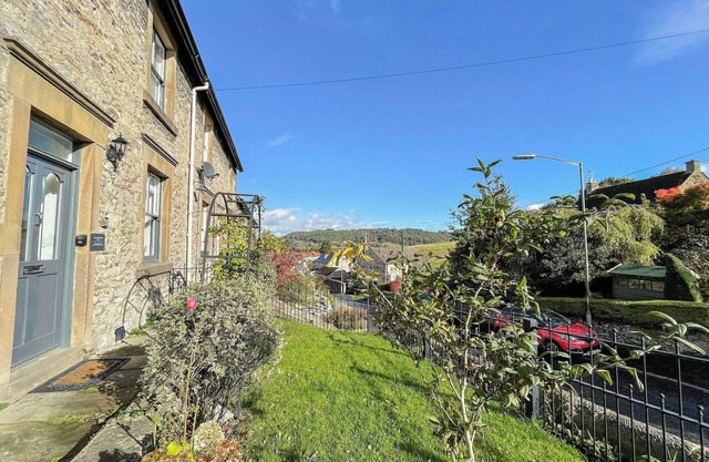 4 bedroom accommodation in Bakewell