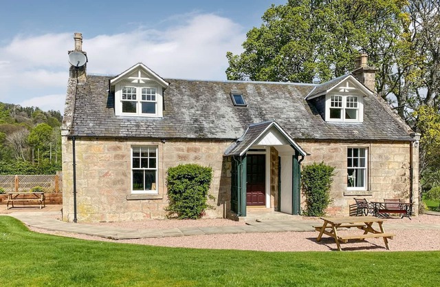 4 bedroom accommodation in Glenkindie, near Alford