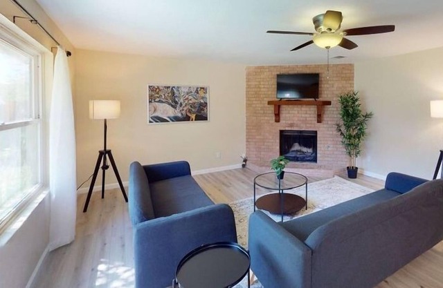 4 Bedroom Apartment 546173 by Houzlet