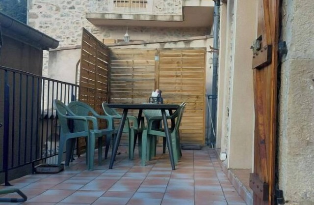 4-bedroom country house