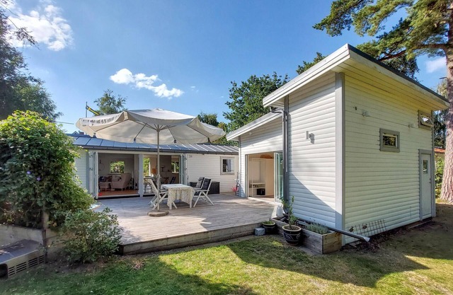 4 bedroom cozy home in Mellbystrand