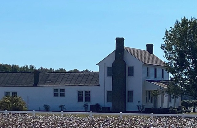 4-bedroom farmhouse completely renovated just min outside historic Edenton