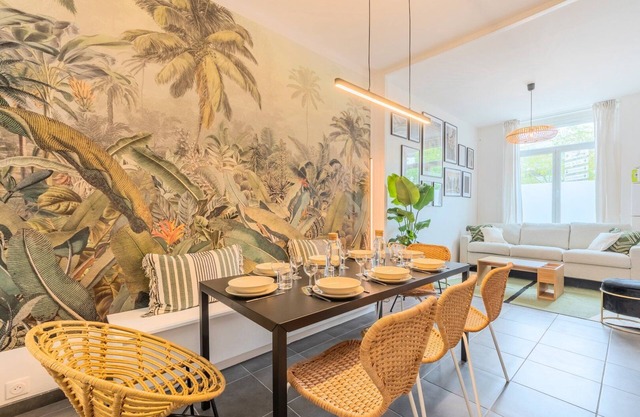 4-bedroom house centre, near the metro + car park