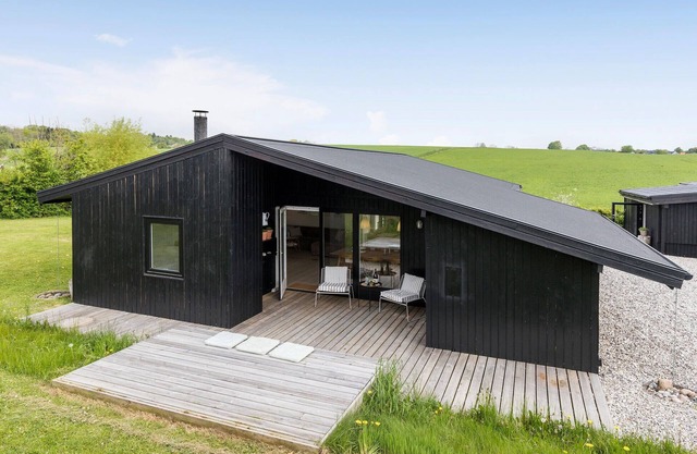 4 bedroom lovely home in Rønde