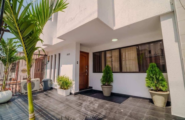 4 Bedroom Paradise - Minutes From Walled City