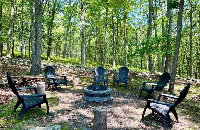 4-Bedroom Vacation Oasis- Get Ready for Summer Relaxing at the Pool