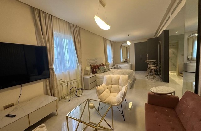 4 Bedrooms Luxury Villa, Beach and Pool Access, Jacuzzi, Sauna, Bar, Tennis
