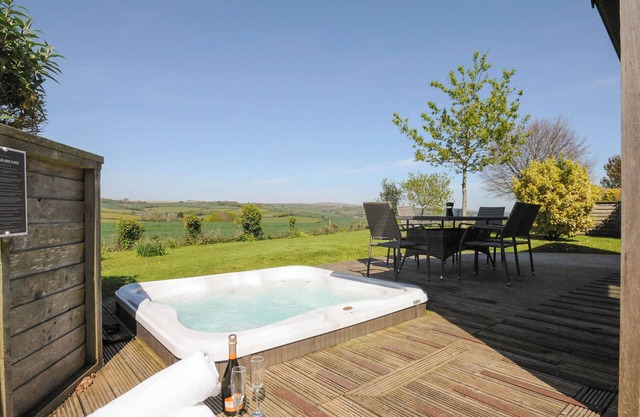 4 HORIZON VIEW, family friendly, luxury holiday cottage in Dobwalls