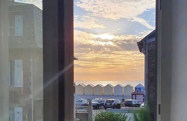 4* house, a stone's throw from the famous Chemin de planches and its summer cabins