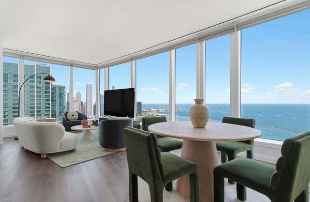 4 Luxury 2BRs, Stay Together in Style, For Groups