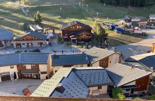 4-person La Norma mountain apartment at the foot of the slopes.