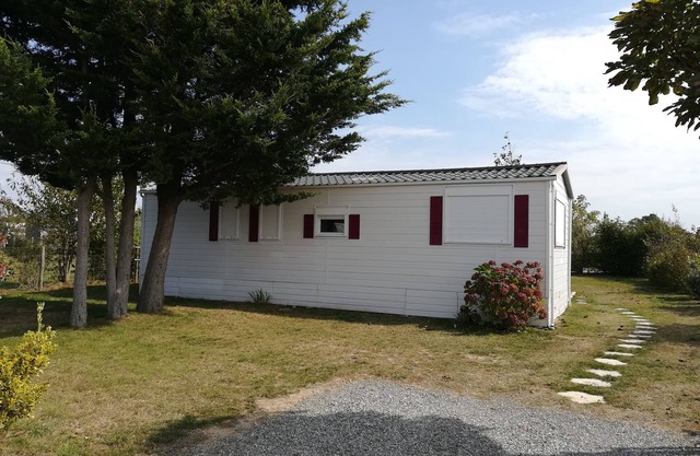 4-person mobile home