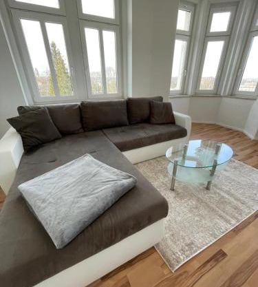 4 Raum Wohnung mit Balkon u Badewanne Phil 3