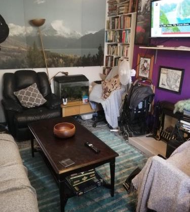 42 Churchbury Rd room 1