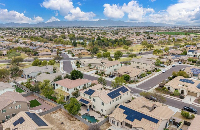 4bd, King & Queen Beds, Private Pool, Full Kitchen, Infrared Sauna