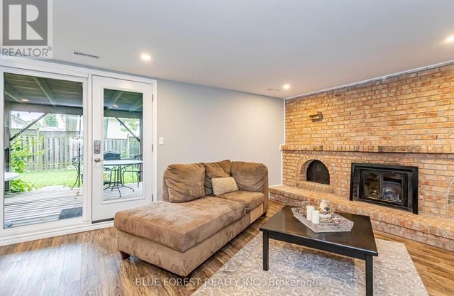 4BR, 2WR walkout basement, 5 minutes to UWO