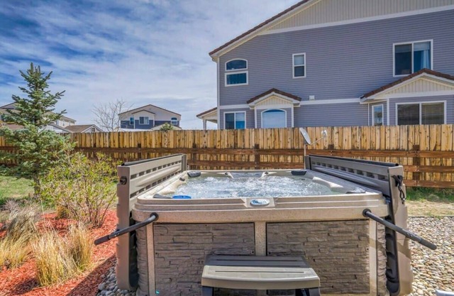 4BR|Hot Tub Pool Table, Ping Pong, Foosball!
