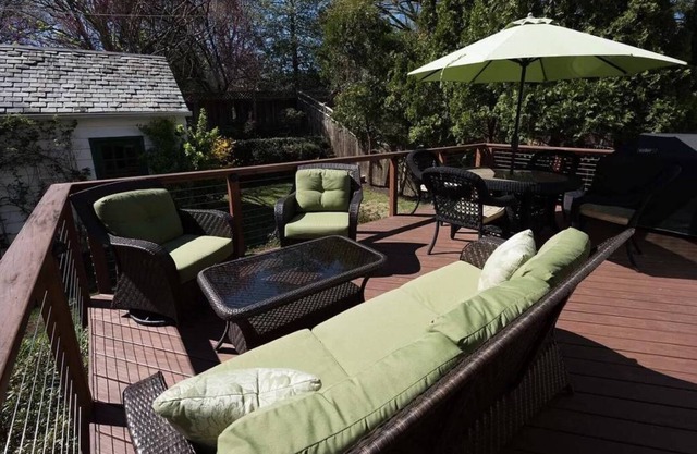 4BR luxury, family friendly and close to downtown!