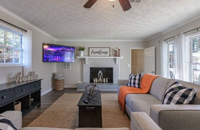 4BR Ranch 1 Mile to Downtown Cartersville