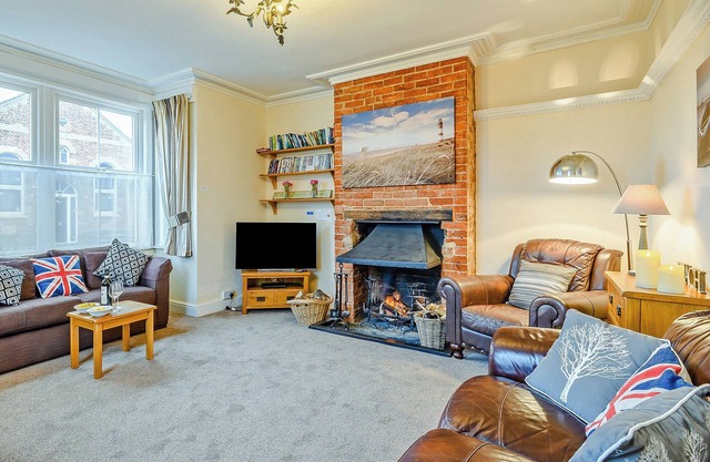 5 bedroom accommodation in Sea Palling