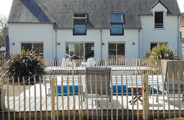 5 bedroom house with pool 4.5km from the beaches