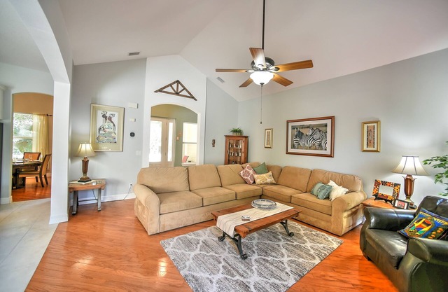 5 Bedrooms, 3 Full Bathrooms, sleeps 10, in the heart of Daytona Beach Area