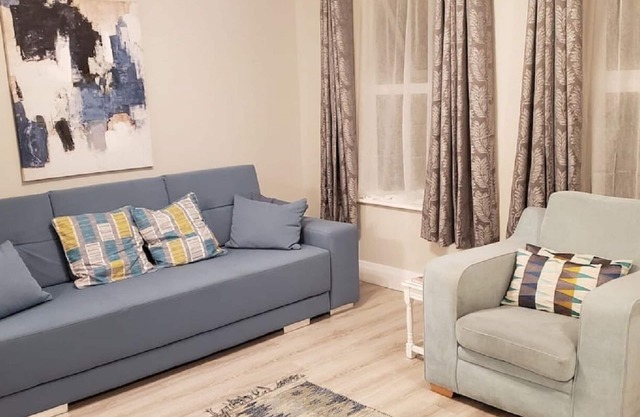 # 5 Central Killarney Apartment