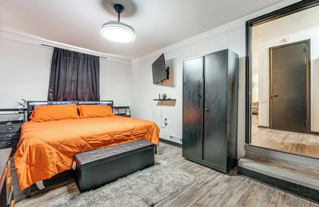 5 Mi to Town: Pet-friendly Retreat in Marietta!