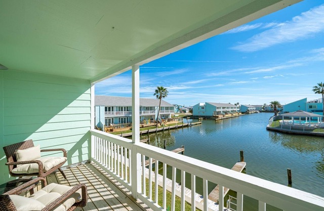 5 O'clock Somewhere | Pet Friendly, Boat Slip