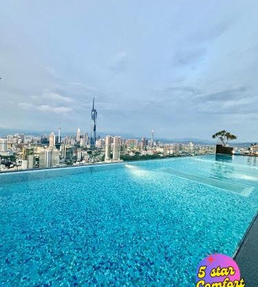 5 Star Comfort Riveria City KL Sentral 4 pax infinity pool