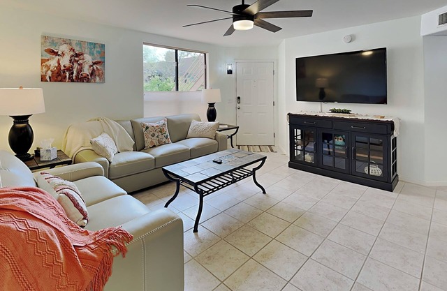 *5-STAR RATING* THE RESERVE AT VENTANA CANYON - MOUNTAINS/GOLF/HIKE/BIKE/RELAX!