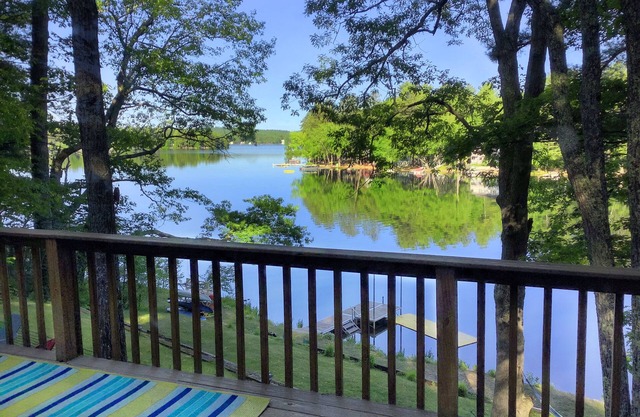 50+ Reviews-Experience the “view”-Square, make family memories! Early arrival OK