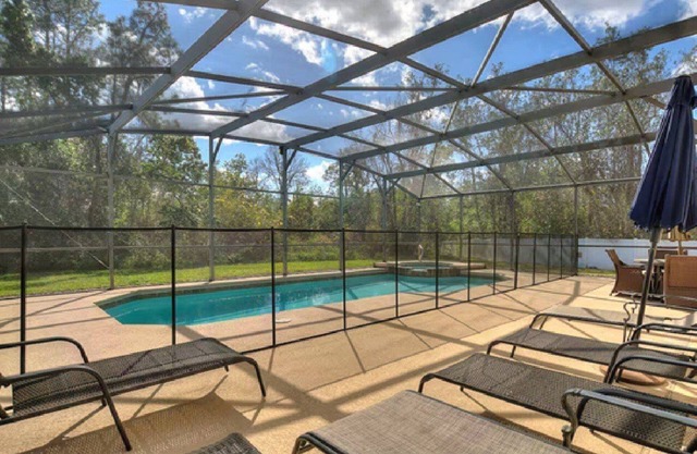 5BR Watersong Villa w/Pool, Spa & Office for Remote Work. Close to Disney