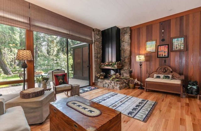 6-8 Miles to Palisades|Alpine|Homewood|Walk to TC