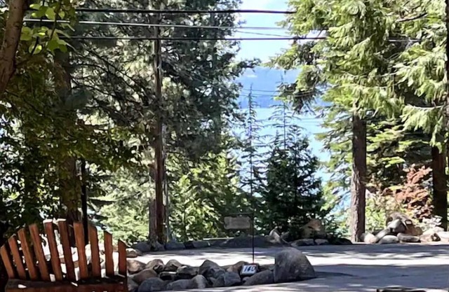 6 Apple Cottage in the pines