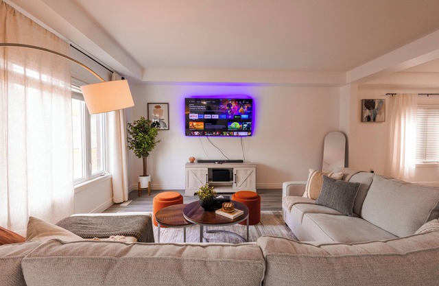 6 Bed/Casino/Clftn Hill/Skylon Twr/Table Rock/Wine