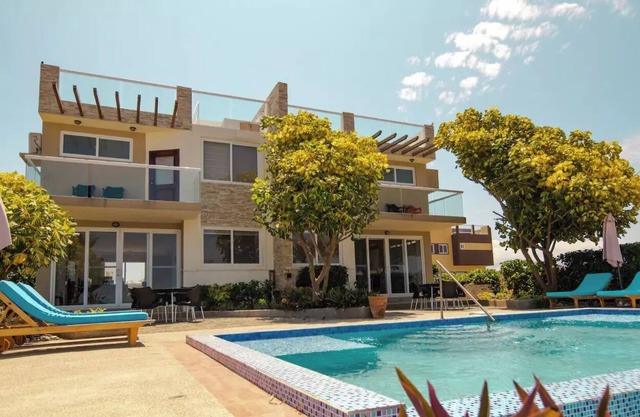 6 Bed Executive Villa @ Mirador San Jose, right on the beach!
