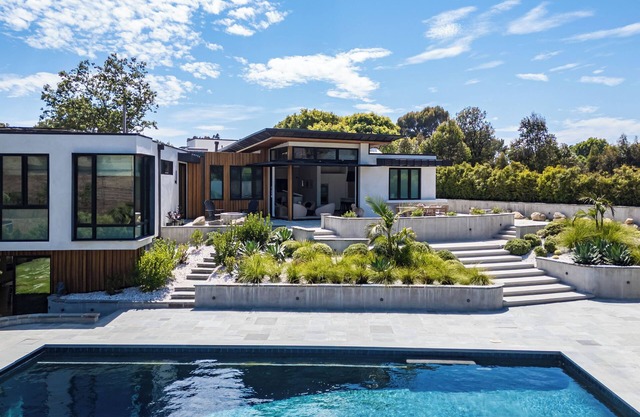 6-Bedroom Luxury Oasis with Private Pool in Malibu