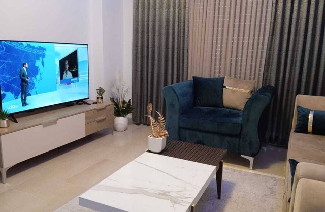 6-person apartment