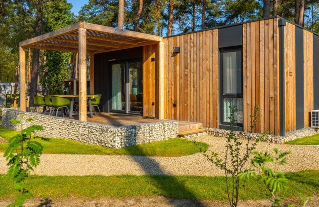 6-person chalet with separate sleeping areas