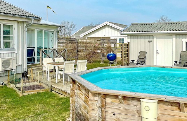 6 person holiday home in KÖPINGSVIK