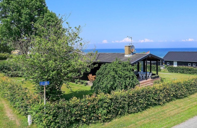 6 person holiday home in Hesselager