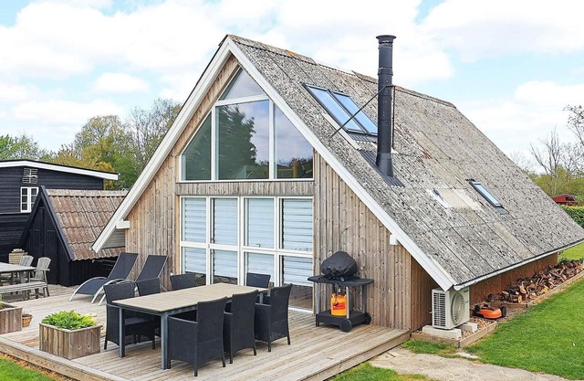 6 person holiday home in Frørup