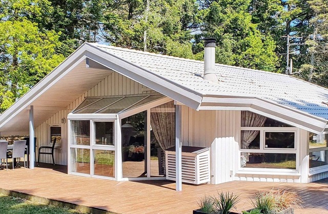 6 person holiday home in Saltum